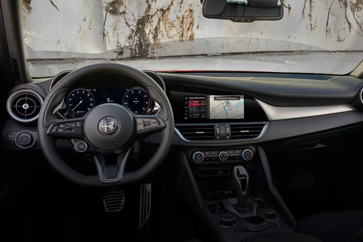 2025 Alfa Romeo Giulia Interior