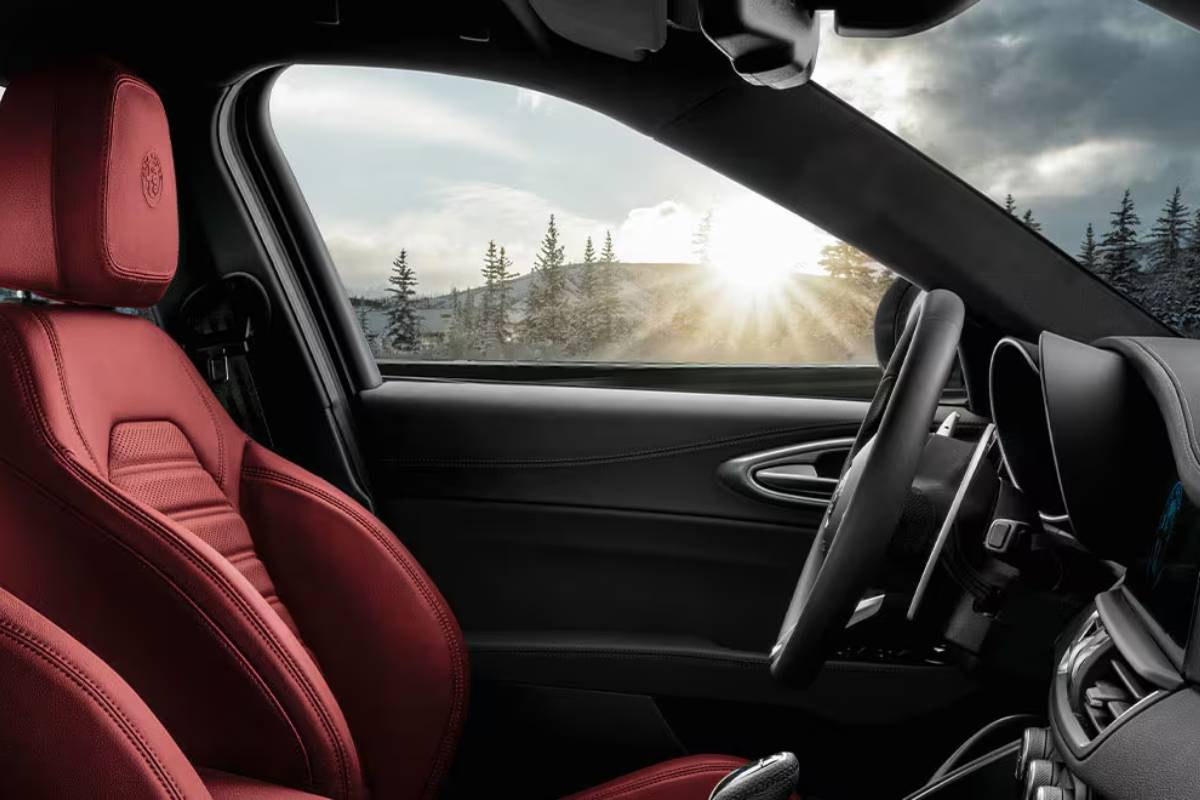 2025 Alfa Romeo Giulia Interior